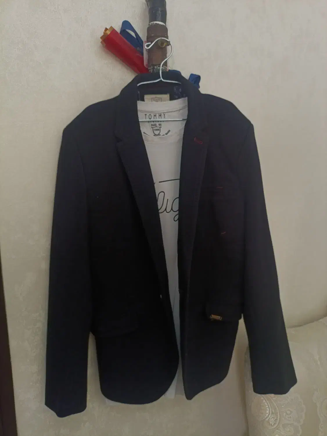 کت پسرانه|لباس|قدس, شهرقدس|دیوار