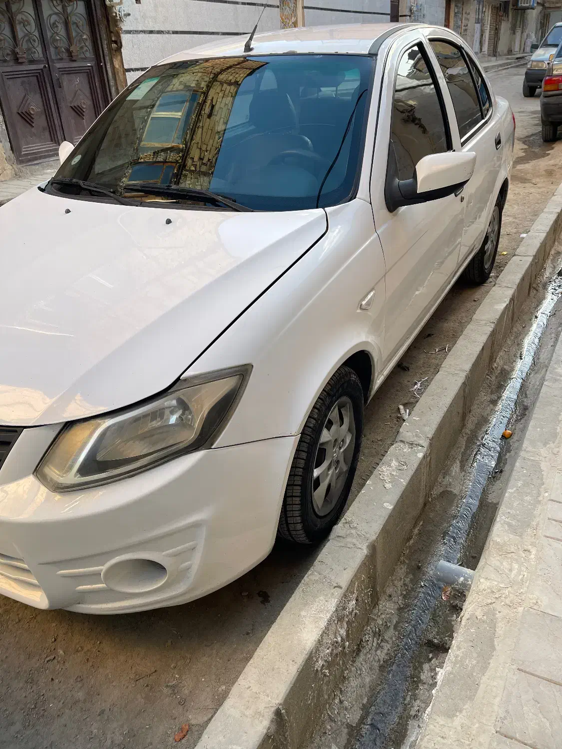 ساینا مدل۹۸|خودرو سواری و وانت|بهارستان, |دیوار