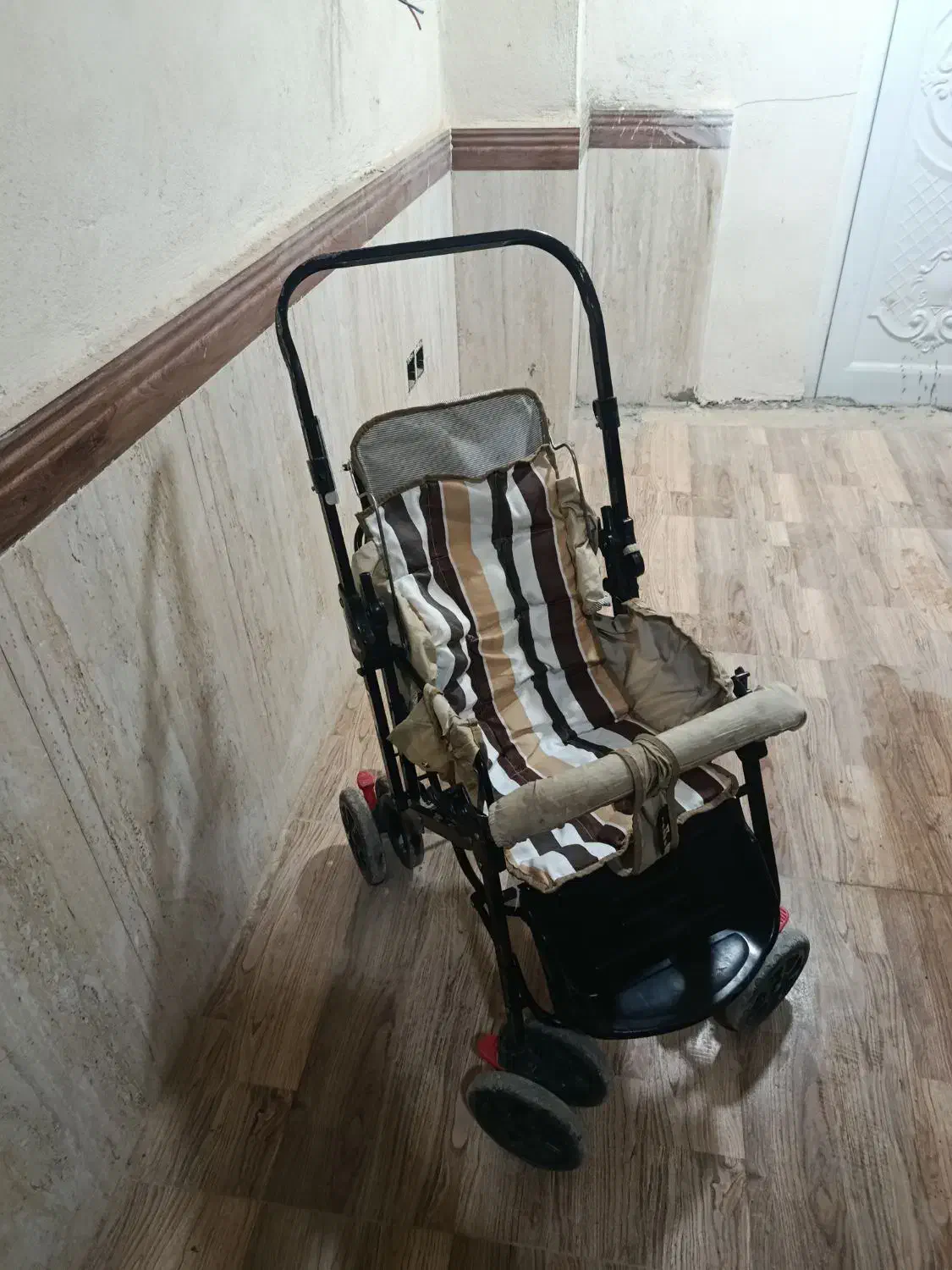 کالسکه تمیز سالم|کالسکه و لوازم جانبی|جوانرود, |دیوار