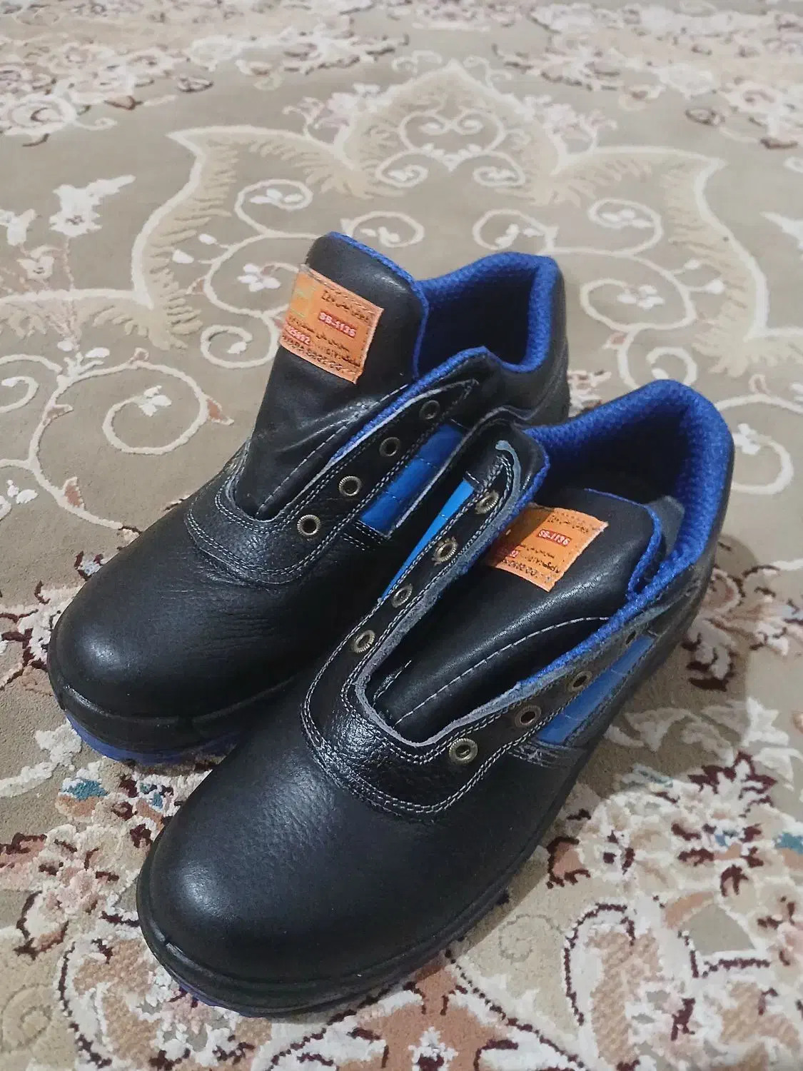 کفش کارسایز۴۲|کیف، کفش، کمربند|فرمهین, |دیوار