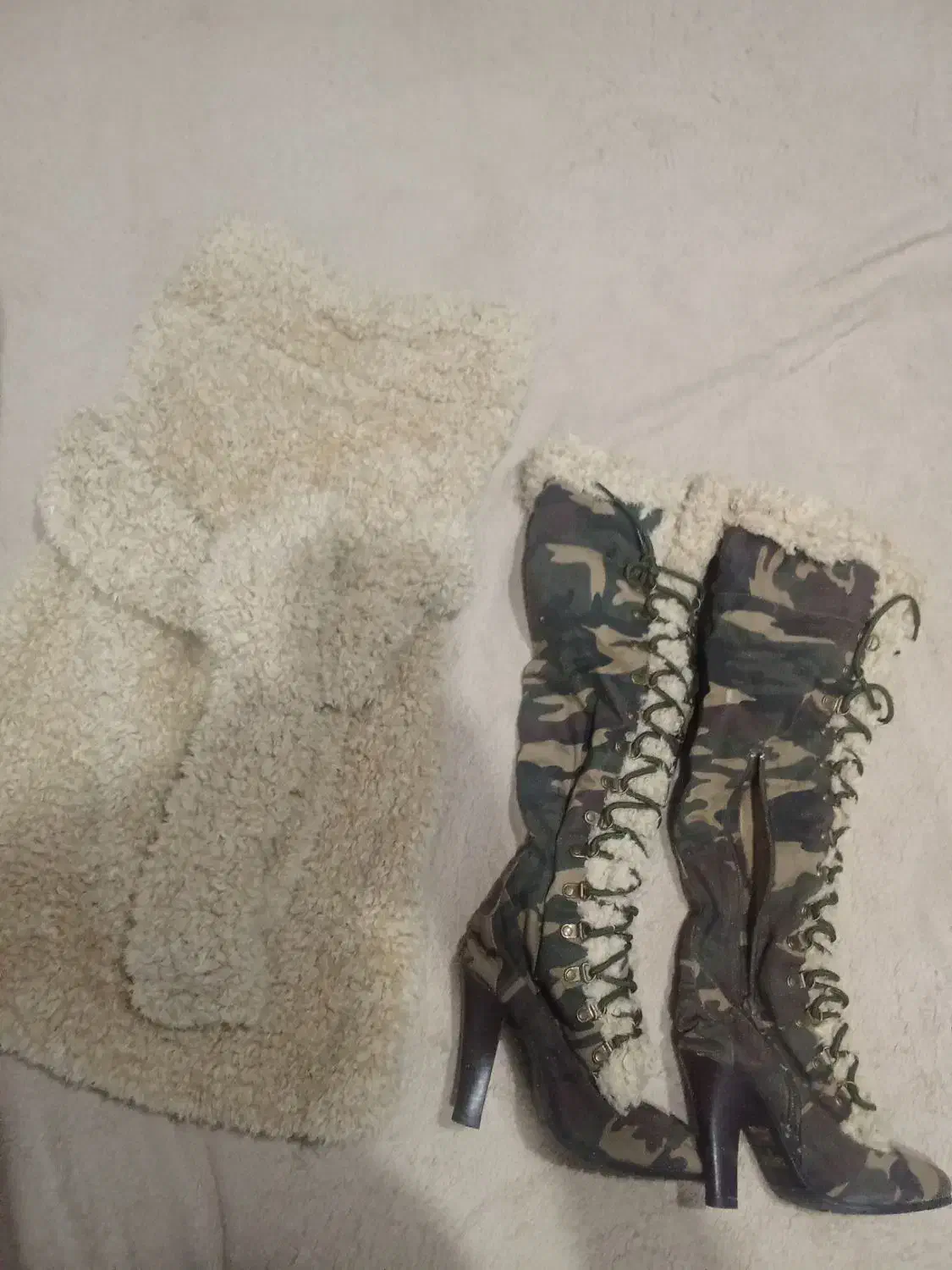 لباس دکلته پشمی و بوت ست خارجی پشمی|لباس|هشتگرد, فاز ۳ مهستان|دیوار