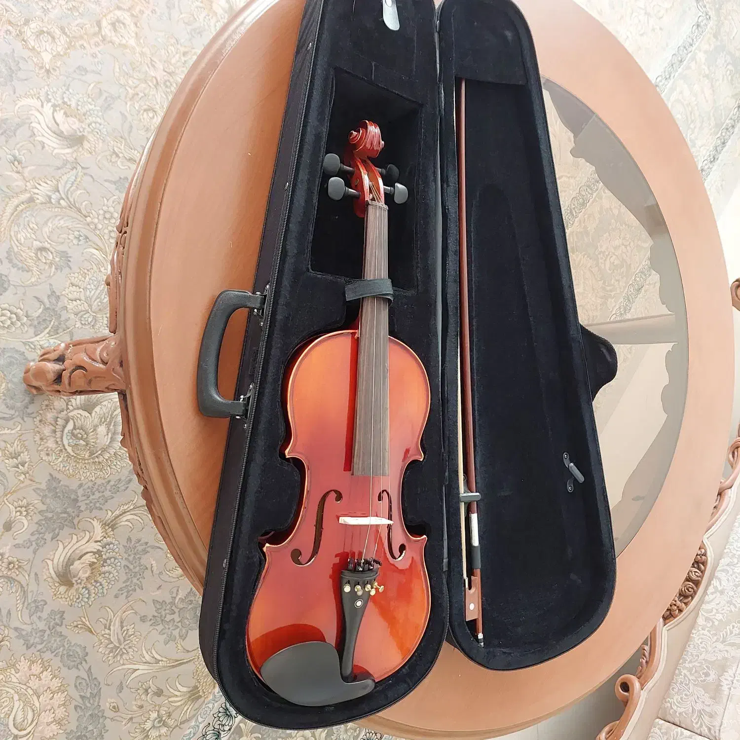 ویالون|ویولن|اصفهان, قهجاورستان|دیوار