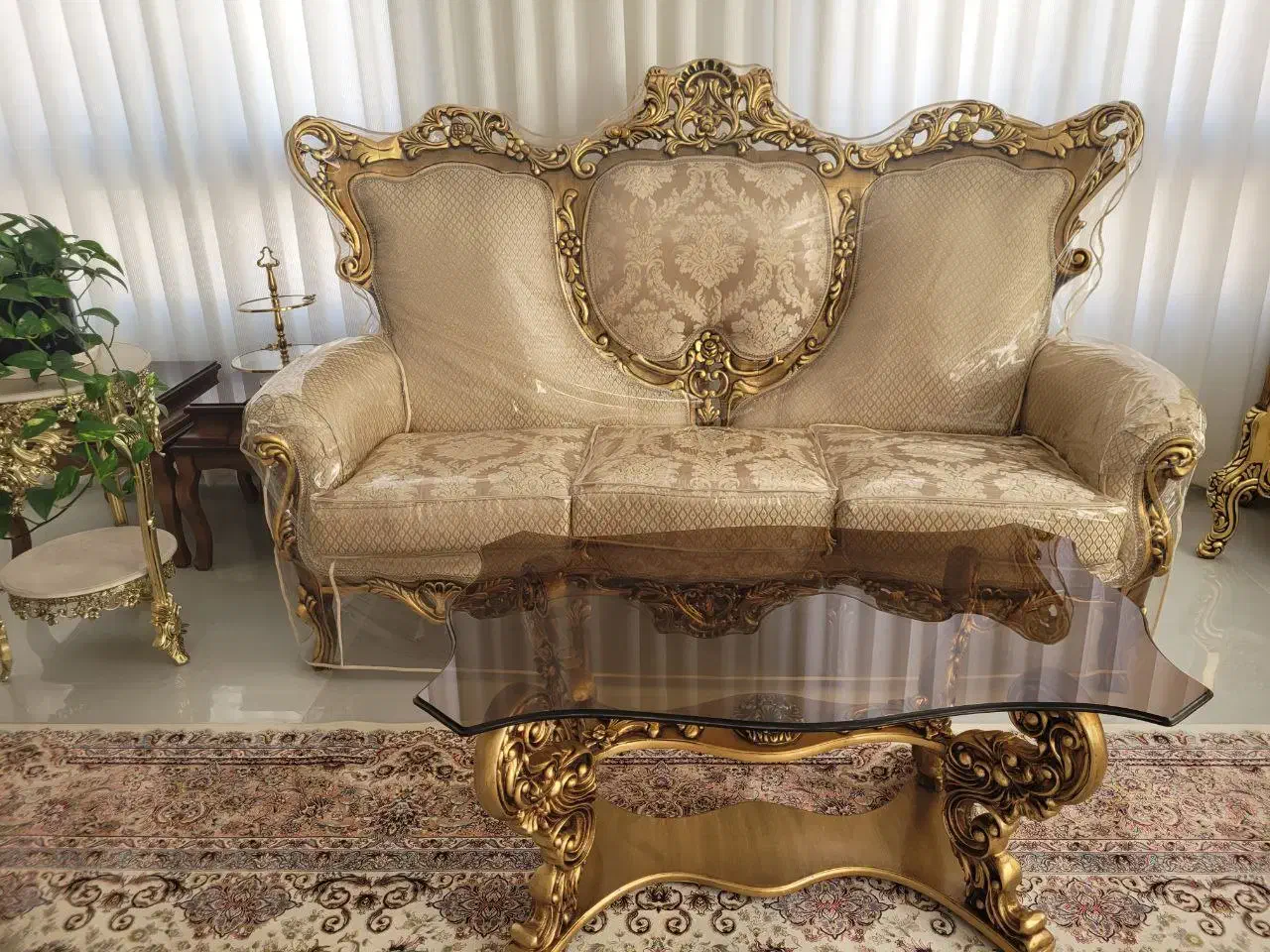 مبل سلطنتی|مبلمان خانگی و میز عسلی|مشهد, زمانه|دیوار