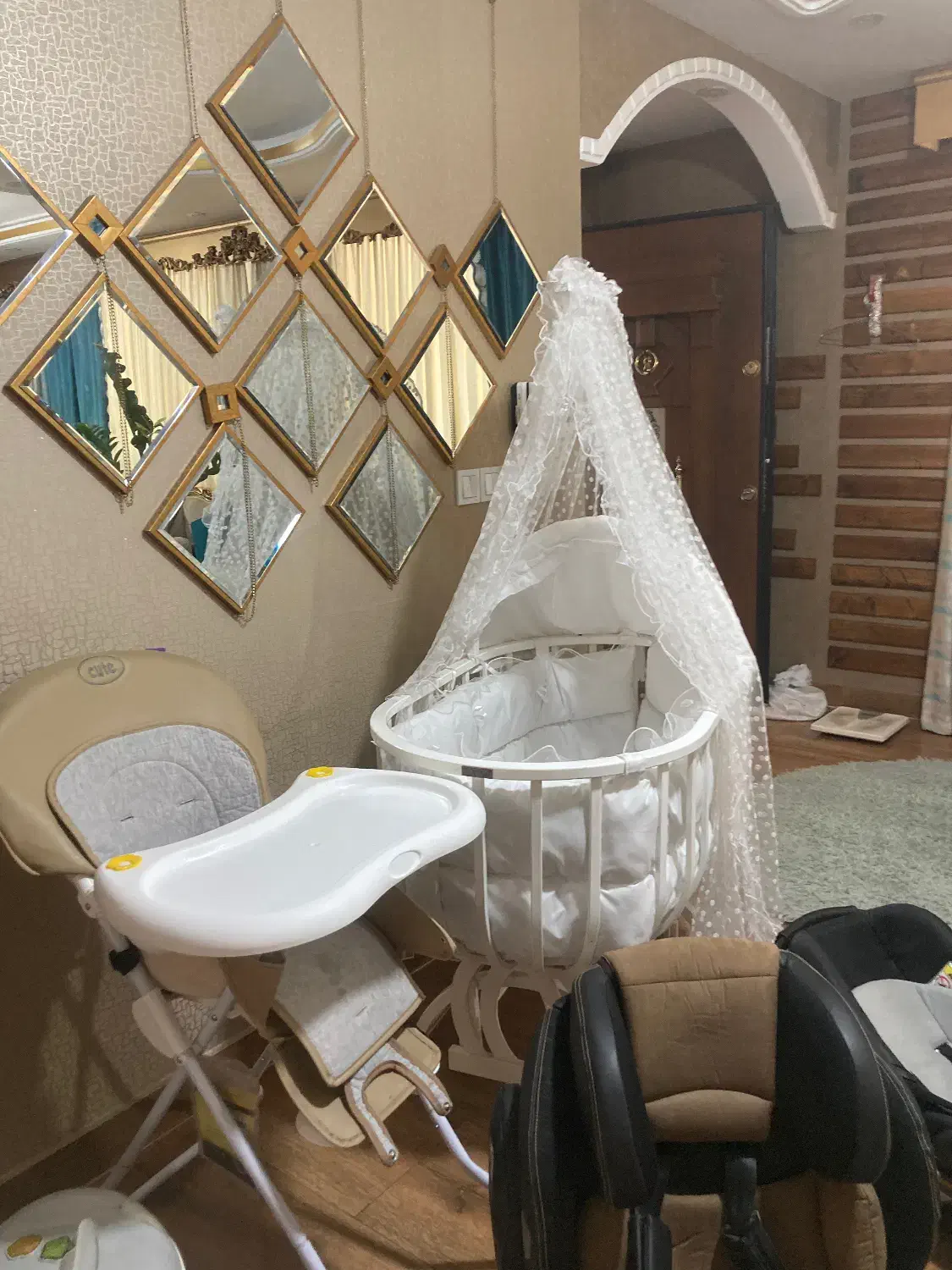 سیسمونی|اسباب و اثاث بچه|اراک, |دیوار