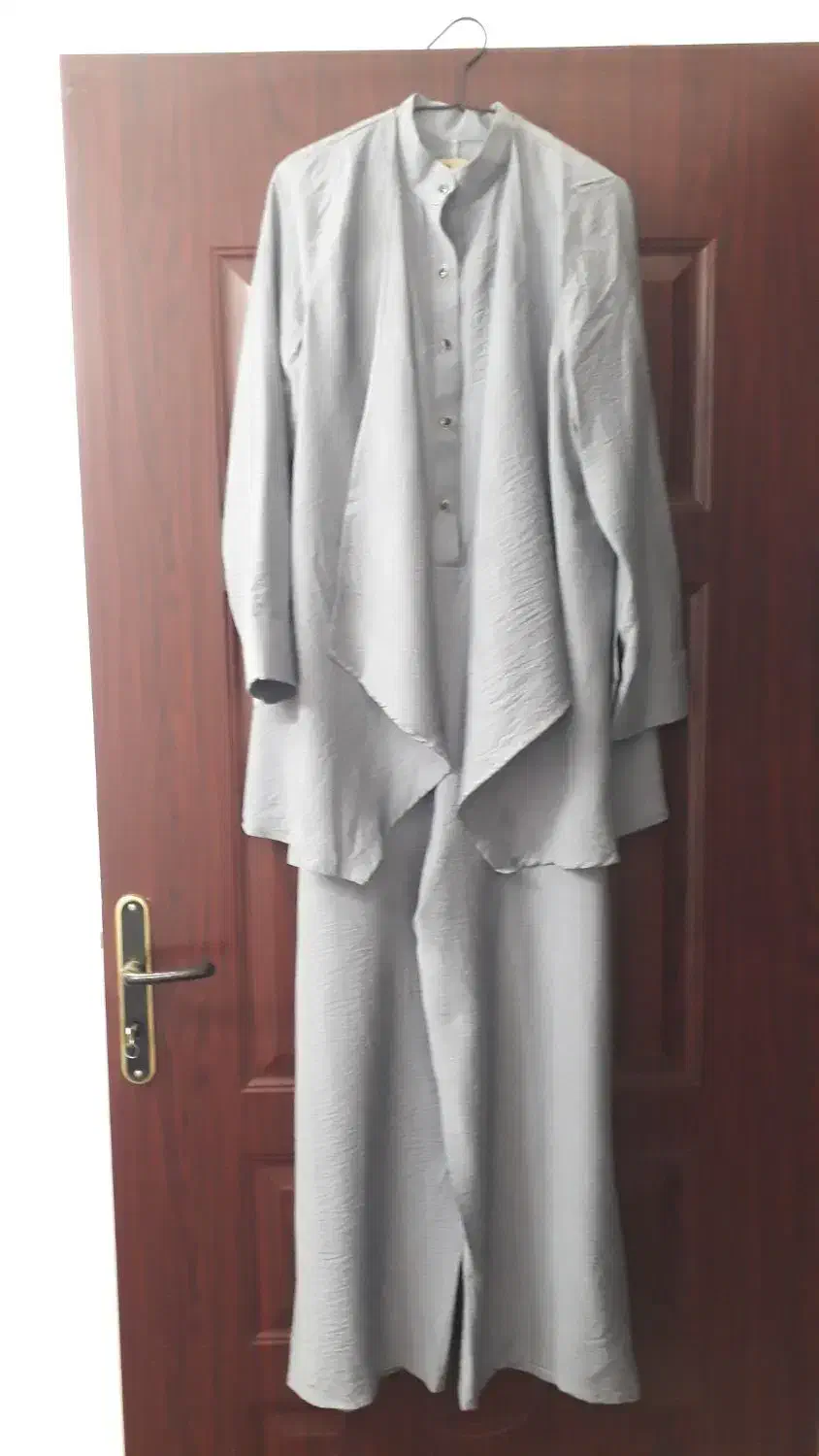 فروش مانتو نو نو به دلیل مشکل مالی|لباس|نجفآباد, بازار|دیوار