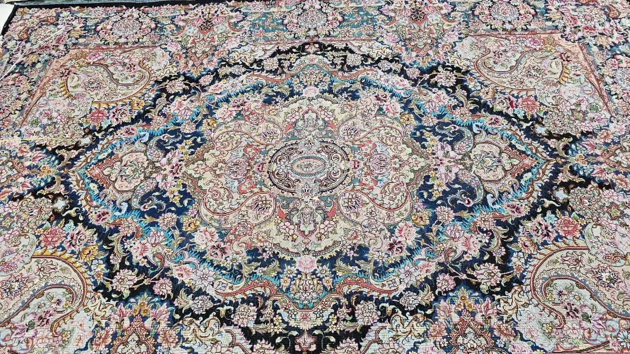 سالاری ۶ متری ۳۰ رج|فرش|تبریز, |دیوار