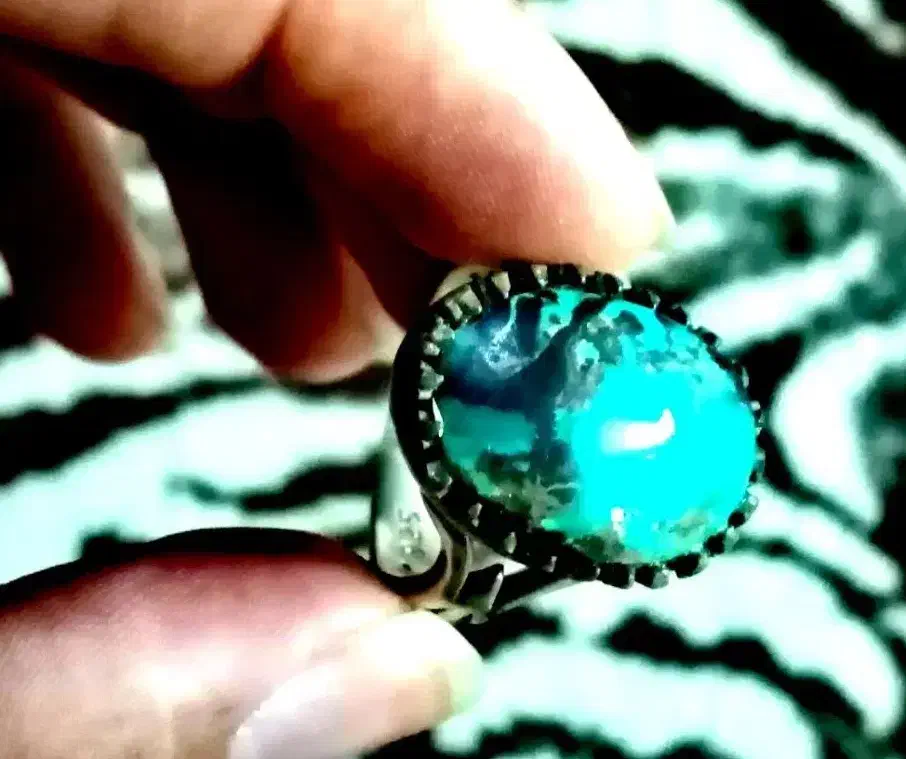 انگشتره نقره فیروزه نیشابوری اصل|جواهرات|شیراز, دباغ خانه|دیوار