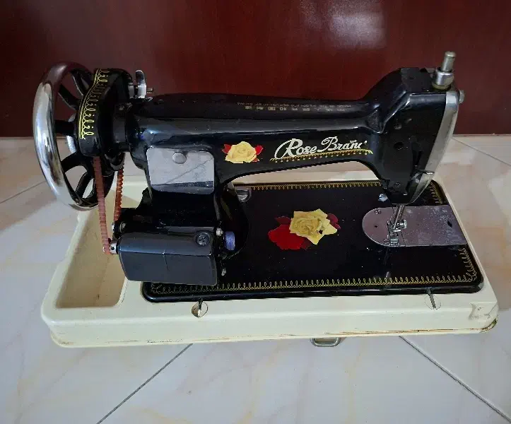 چرخ خیاطی|چرخ خیاطی و ریسندگی|محمدشهر, محمدشهر|دیوار