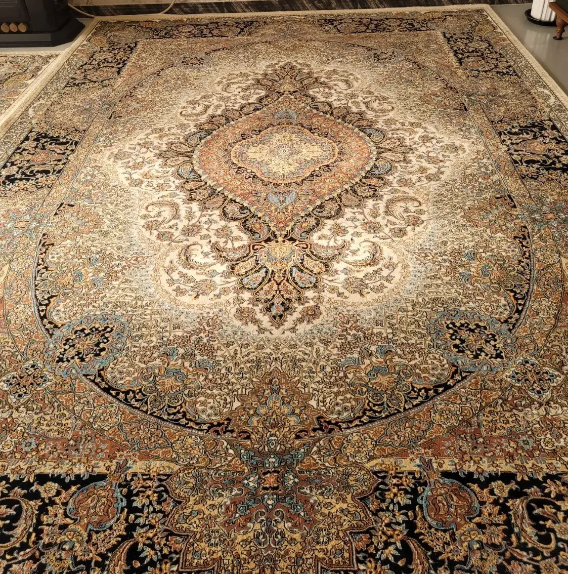 فرش 12متری|فرش|خرم‌آباد, |دیوار