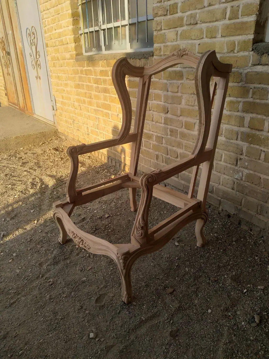 چسباندنی ماهر و کلافبر نیمه ماهر یا وردست|استخدام صنعتی، فنی، مهندسی|ملایر, |دیوار