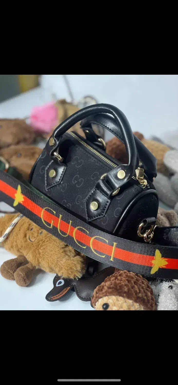 کیف|کیف، کفش، کمربند|مهاباد (آذربایجان غربی), |دیوار