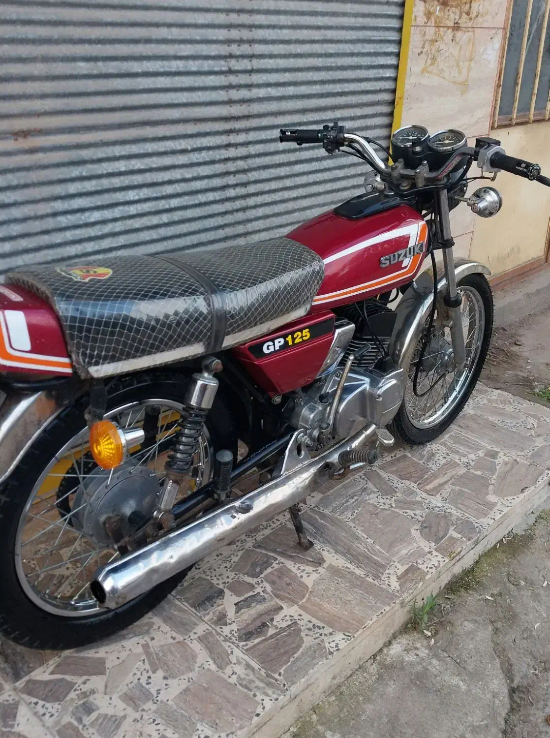 هوندا موتور سوزوکی ۱۲۵ GP عروسک ژاپنی|موتورسیکلت|رشت, گلباغ نماز|دیوار