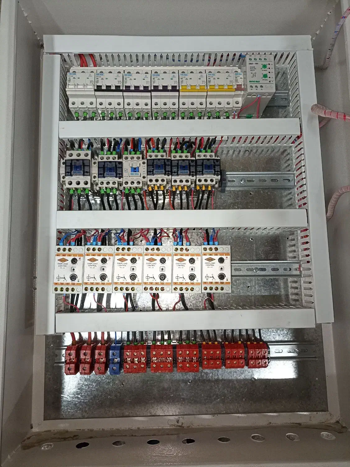 برقکار صنعتی و ساختمانی|خدمات پیشه و مهارت|مشهد, نوید|دیوار