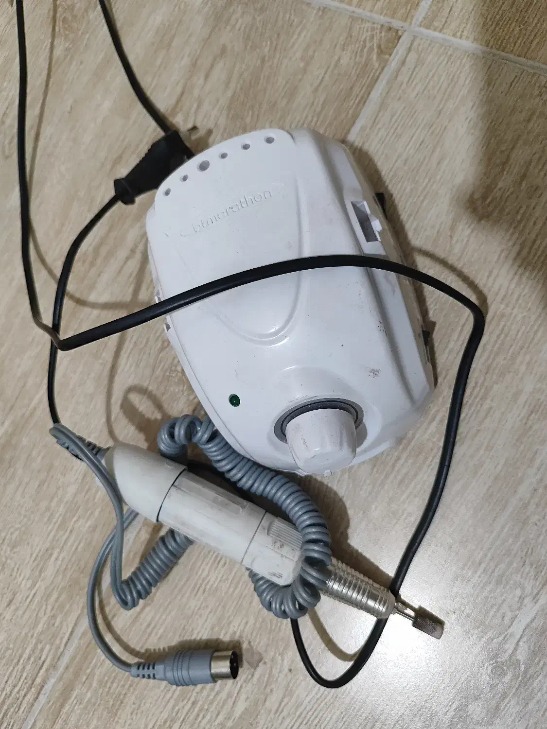 وسایل برقی ناخن|آرایشگاه و سالنهای زیبایی|اصفهان, مرداویج|دیوار