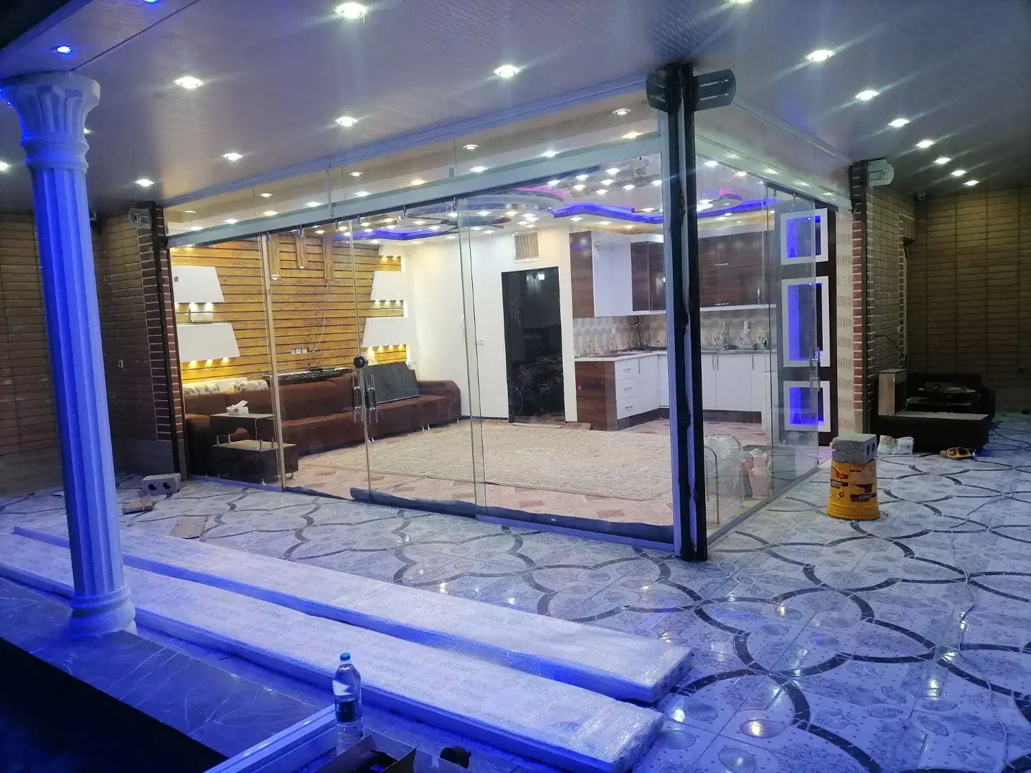 درب و پنجره و شیشه ی نوین|خدمات پیشه و مهارت|شاهینشهر, فدک|دیوار