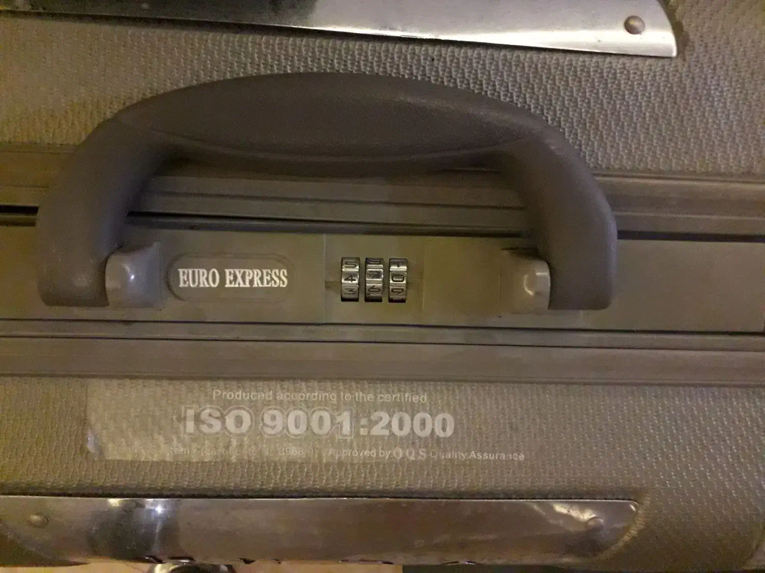 چمدان مسافرتی|کفش و لباس بچه|ارومیه, |دیوار