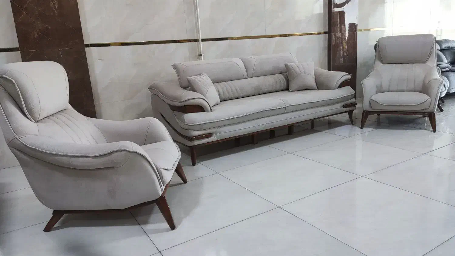 مبل راحتی /پارسا*|مبلمان خانگی و میز عسلی|قم, باغ شریفی|دیوار