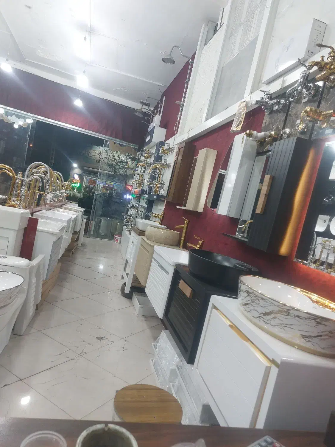 فروشنده خانم با درامد عالی|استخدام بازاریابی و فروش|تهران, زهتابی|دیوار