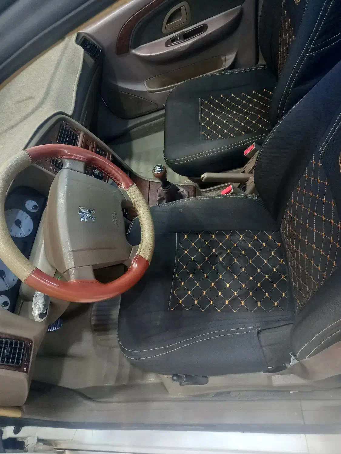 پژو پارس مدل ۹۲|خودرو سواری و وانت|بروجرد, |دیوار