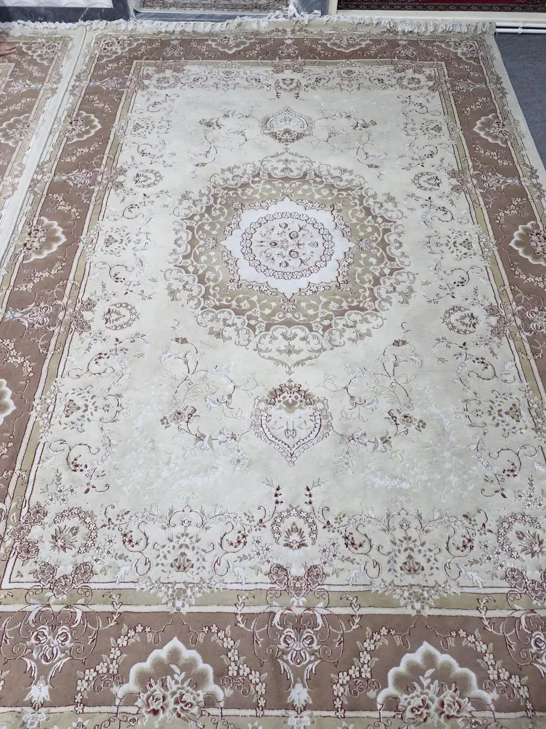 فرش ماشینی|فرش|میانه, |دیوار