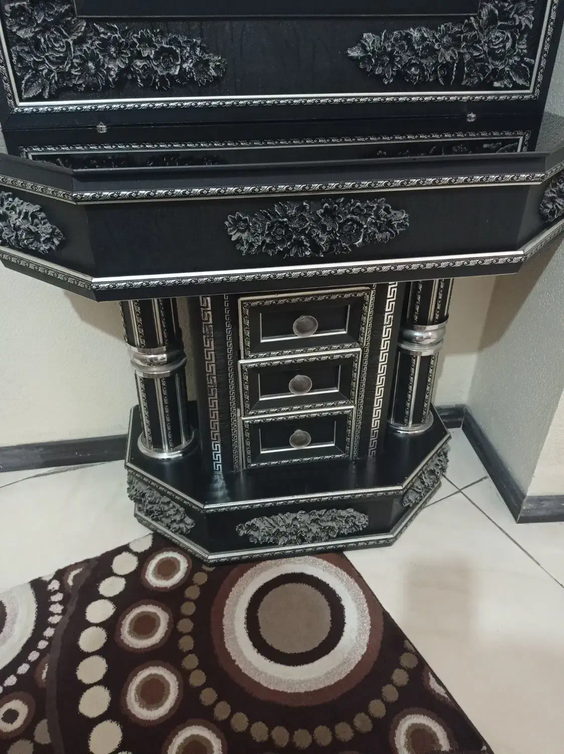 میز آینه و شمعدون|بوفه، ویترین، کنسول|شاهینشهر, نظامی|دیوار