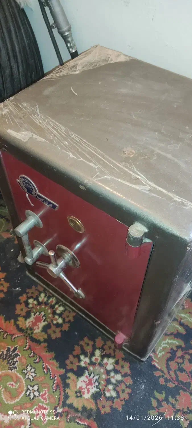 گاوصندوق|ابزارآلات|ایلام, |دیوار