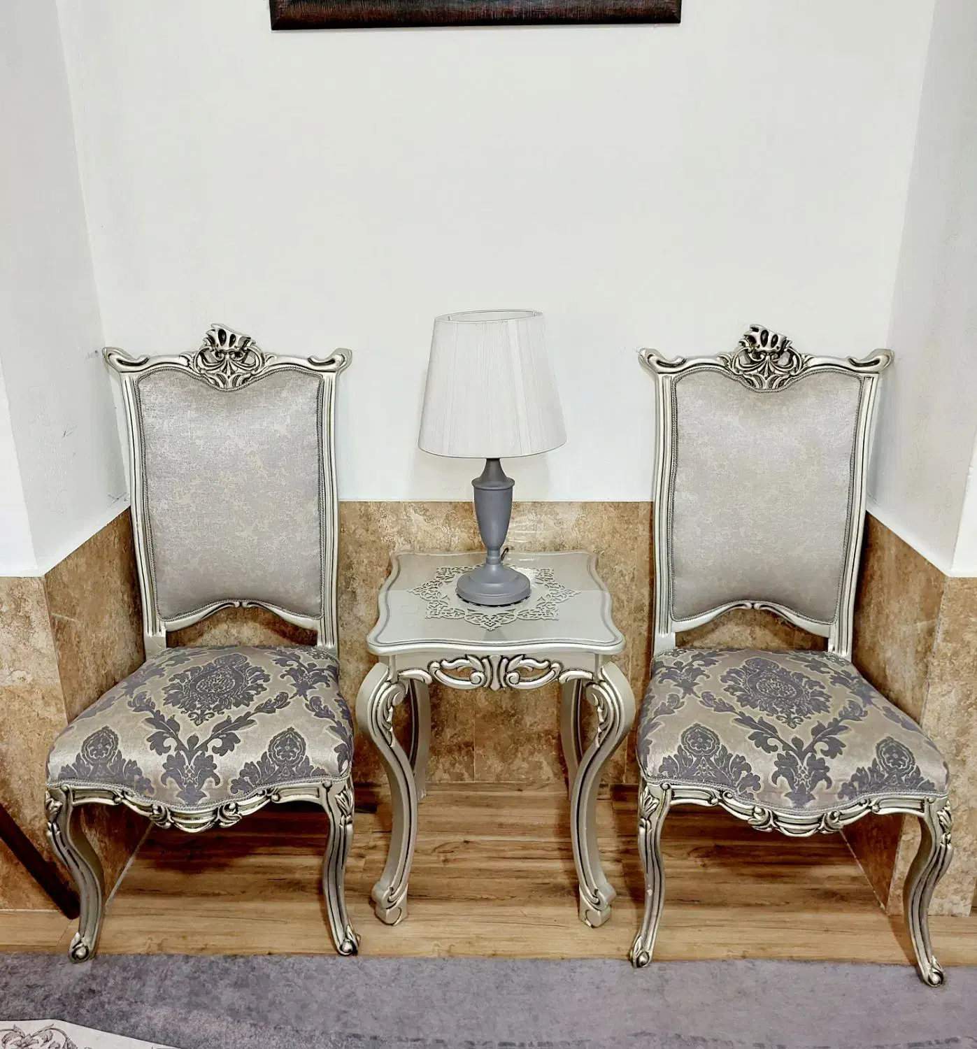 مبل کلاسیک با میزا و رومیزیاش|مبلمان خانگی و میز عسلی|مشهد, رضاشهر|دیوار