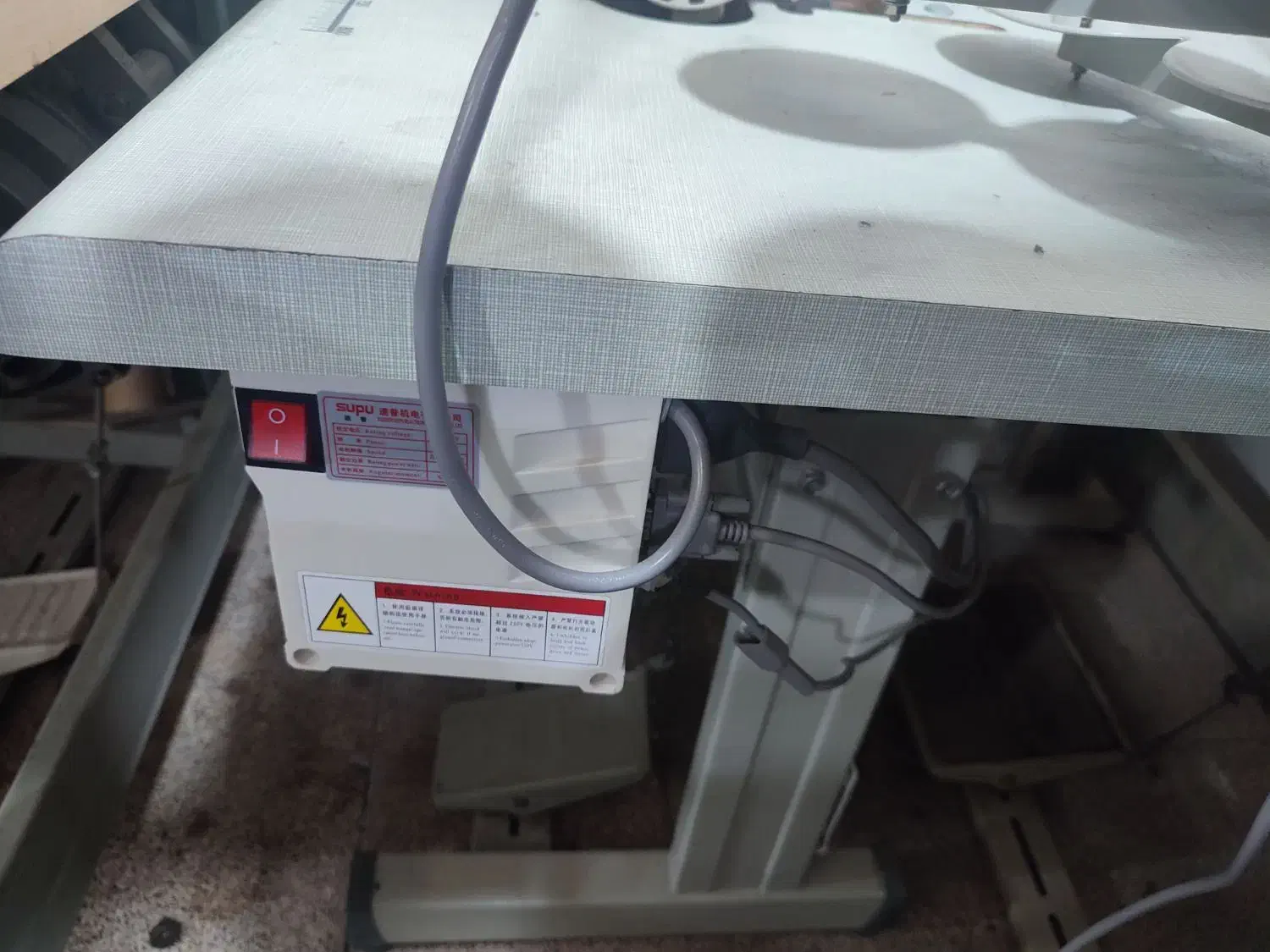 چرخ خیاطی کمرکش کانزا 4 و دادلی 6 سوزن دینام سرخود|چرخ خیاطی و ریسندگی|ری, فیروزآباد|دیوار