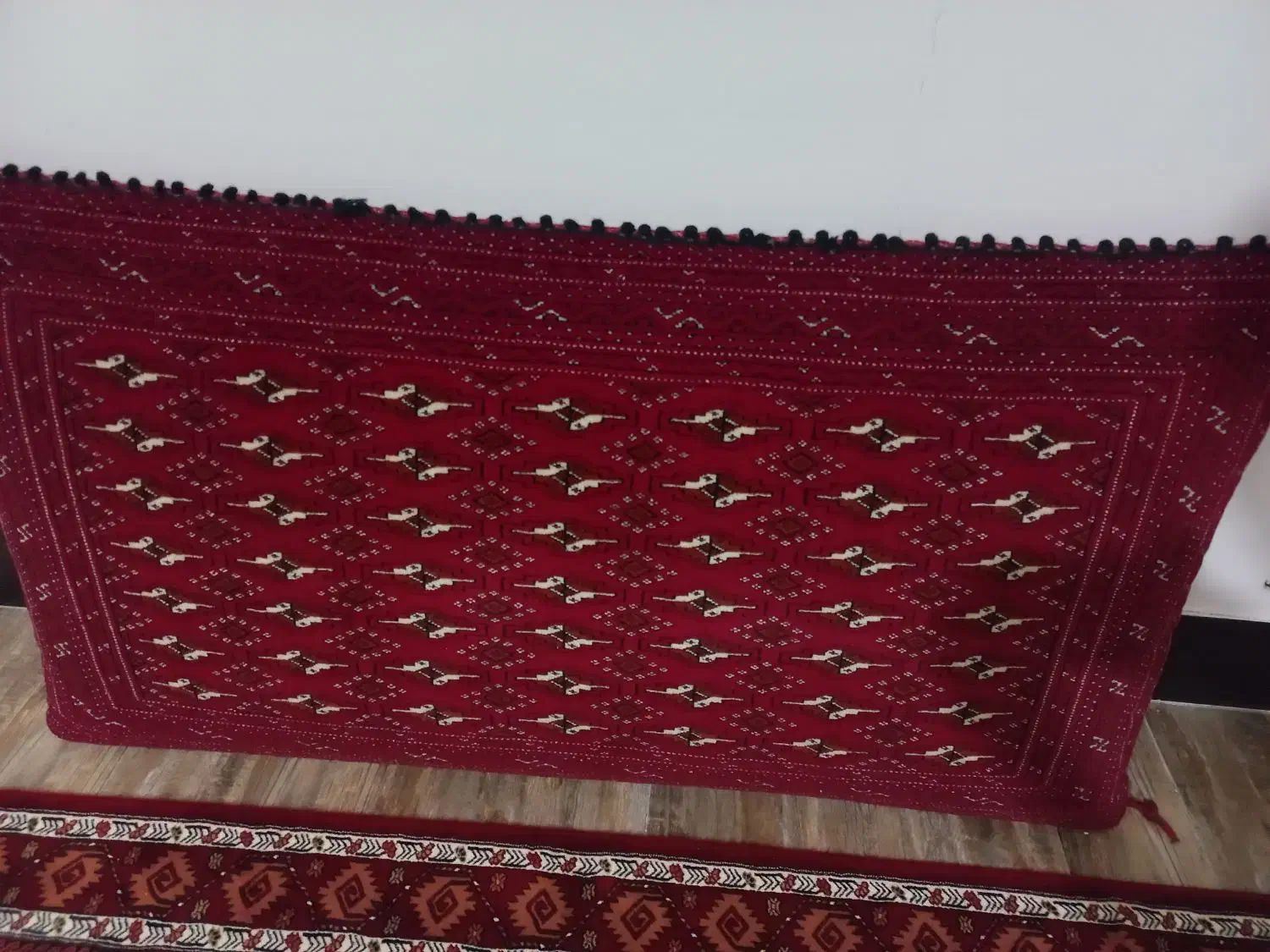 پشتی سنتی دست|پشتی|بندر ترکمن, |دیوار