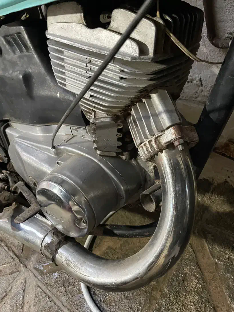 موتور سیکلت ایژ روسی فابریک|موتورسیکلت|مشهد, کارمندان دوم|دیوار