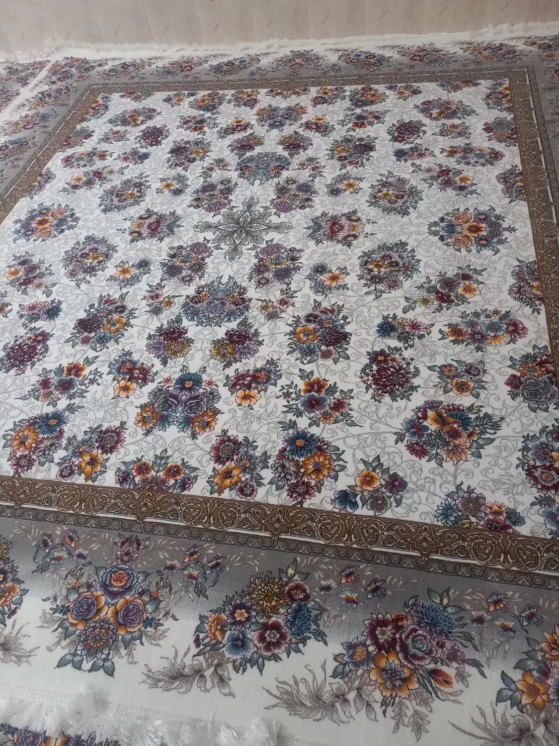 فرش ۷۰۰ شانه ۳در ۳|فرش|اندیمشک, |دیوار