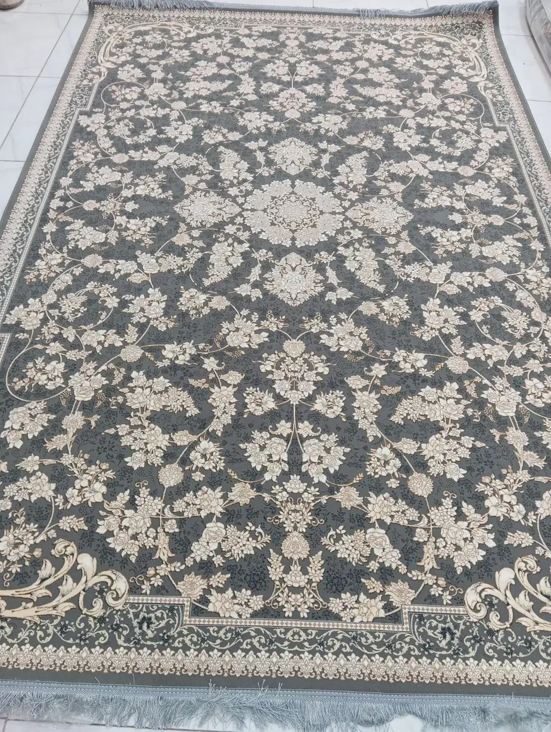 فرش ۶ متری به تعداد زیاد در طرح‌های مختلف ۱۲۰۰شانه|فرش|کرمانشاه, |دیوار