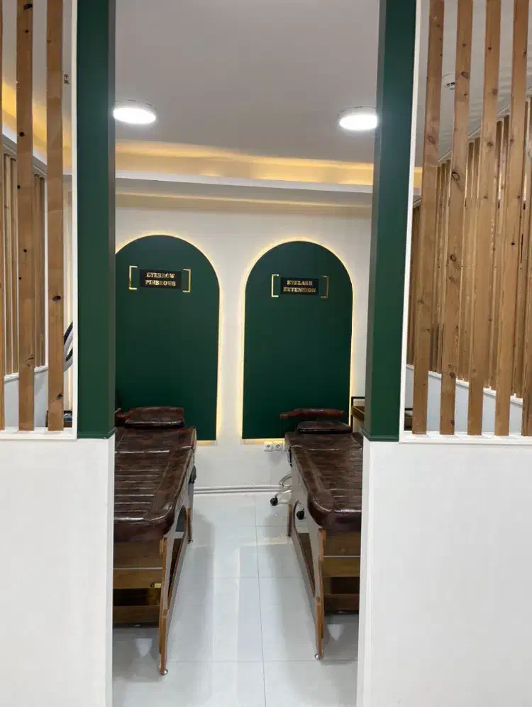 واگذاری فوری سالن زیبایی vip به علت مهاجرت|آرایشگاه و سالنهای زیبایی|نیشابور, دارایی|دیوار