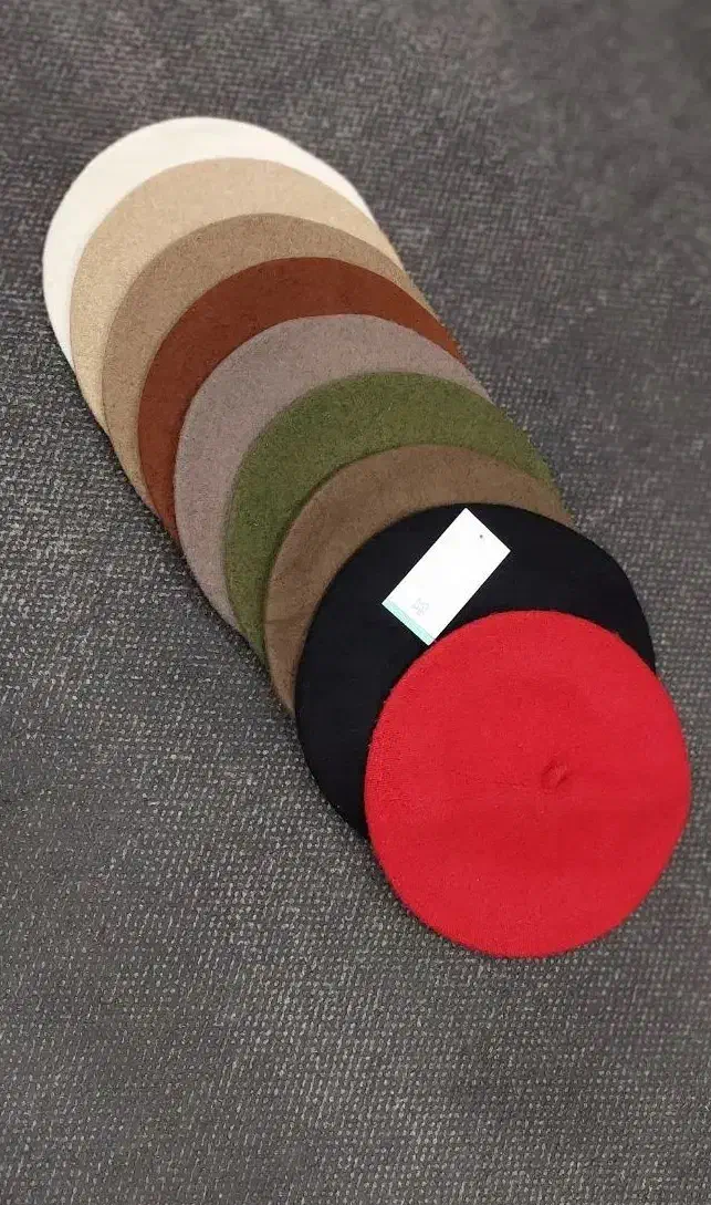 کلاه هنرمندی ،روسی،برت،بره،فرانسوی|لباس|قم, صفائیه|دیوار