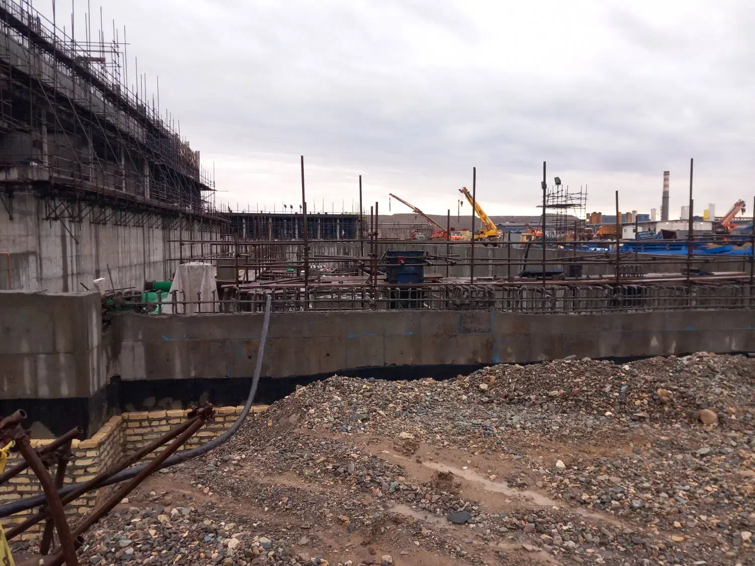 نیازمند آرماتوربند|استخدام معماری، عمران و ساختمانی|استهبان, |دیوار