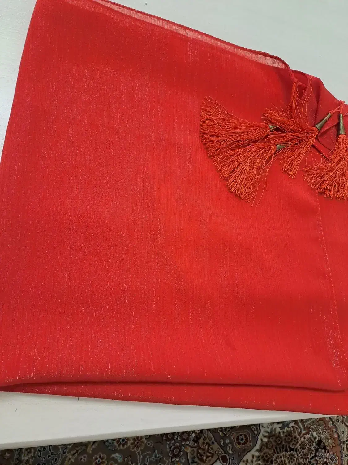 پالتو سویت و شال|لباس|ری, علایین|دیوار