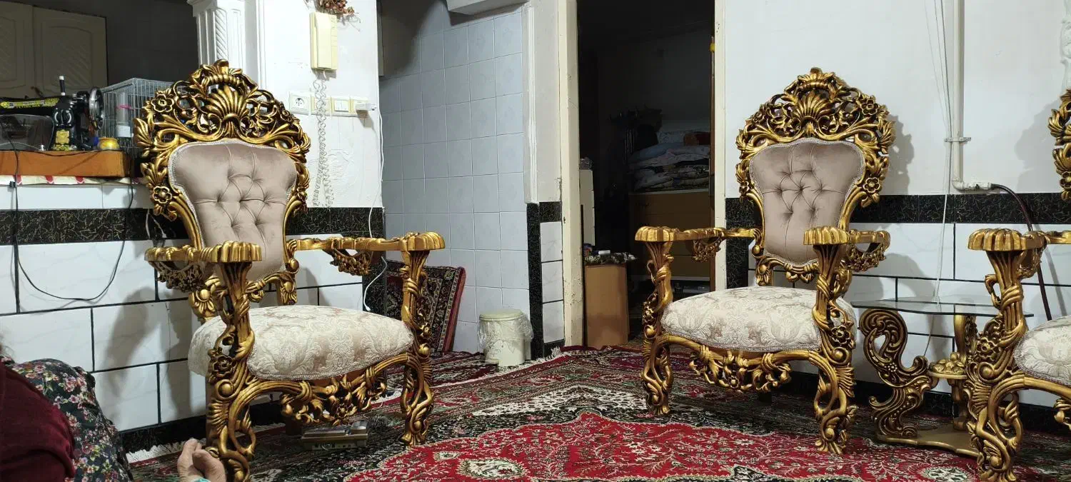 حراج مبل سلطنتی،درحد نو یکلام20000000|مبلمان خانگی و میز عسلی|کازرون, |دیوار