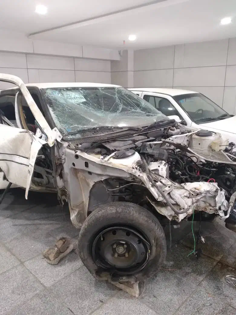 پژو پارس ۴۰۲ تصادفی|خودرو سواری و وانت|همدان, |دیوار