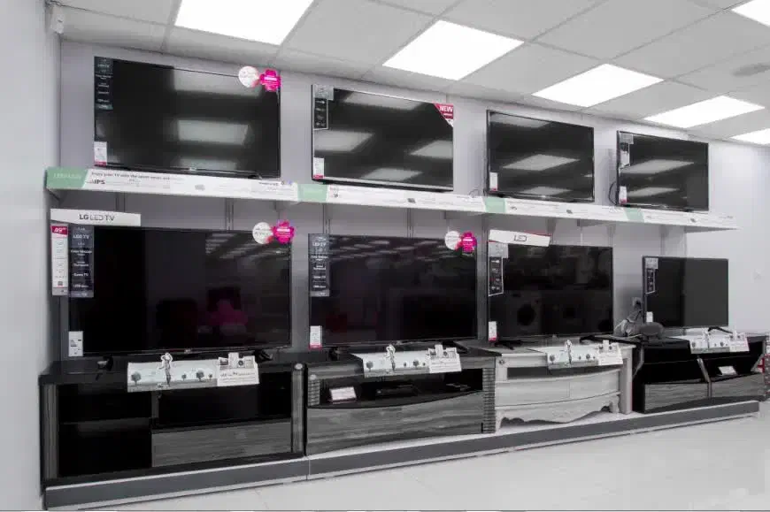 فروش ویژه تلویزیون از دم قسط دو ساله|تلویزیون و پروژکتور|اراک, |دیوار