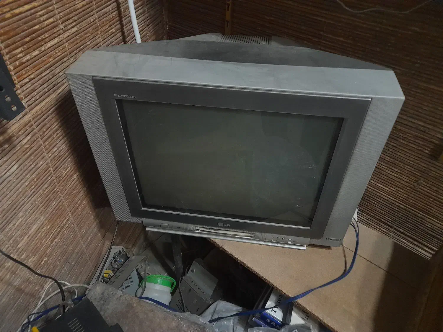 تلویزیون ال‌جی تمیز سالم باکنترل|تلویزیون و پروژکتور|قائن, |دیوار