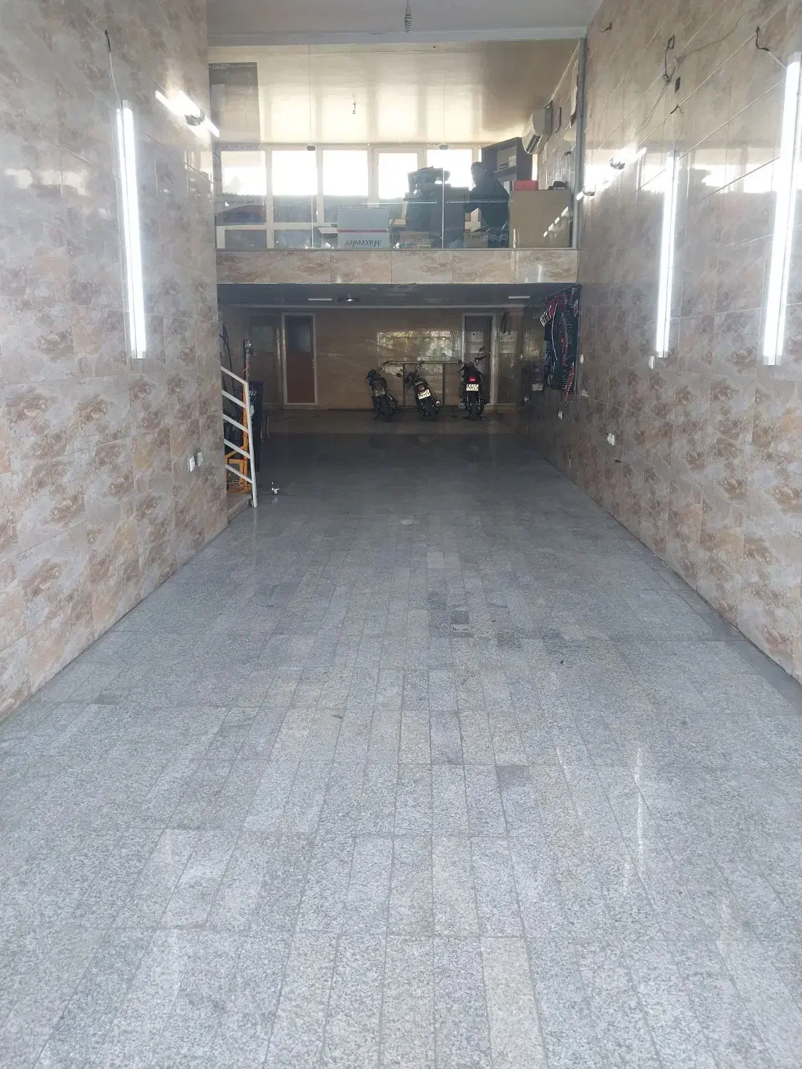 مغازه اجاره ای ۹۰ متری|اجارهٔ مغازه و غرفه|قم, تعویض پلاک|دیوار