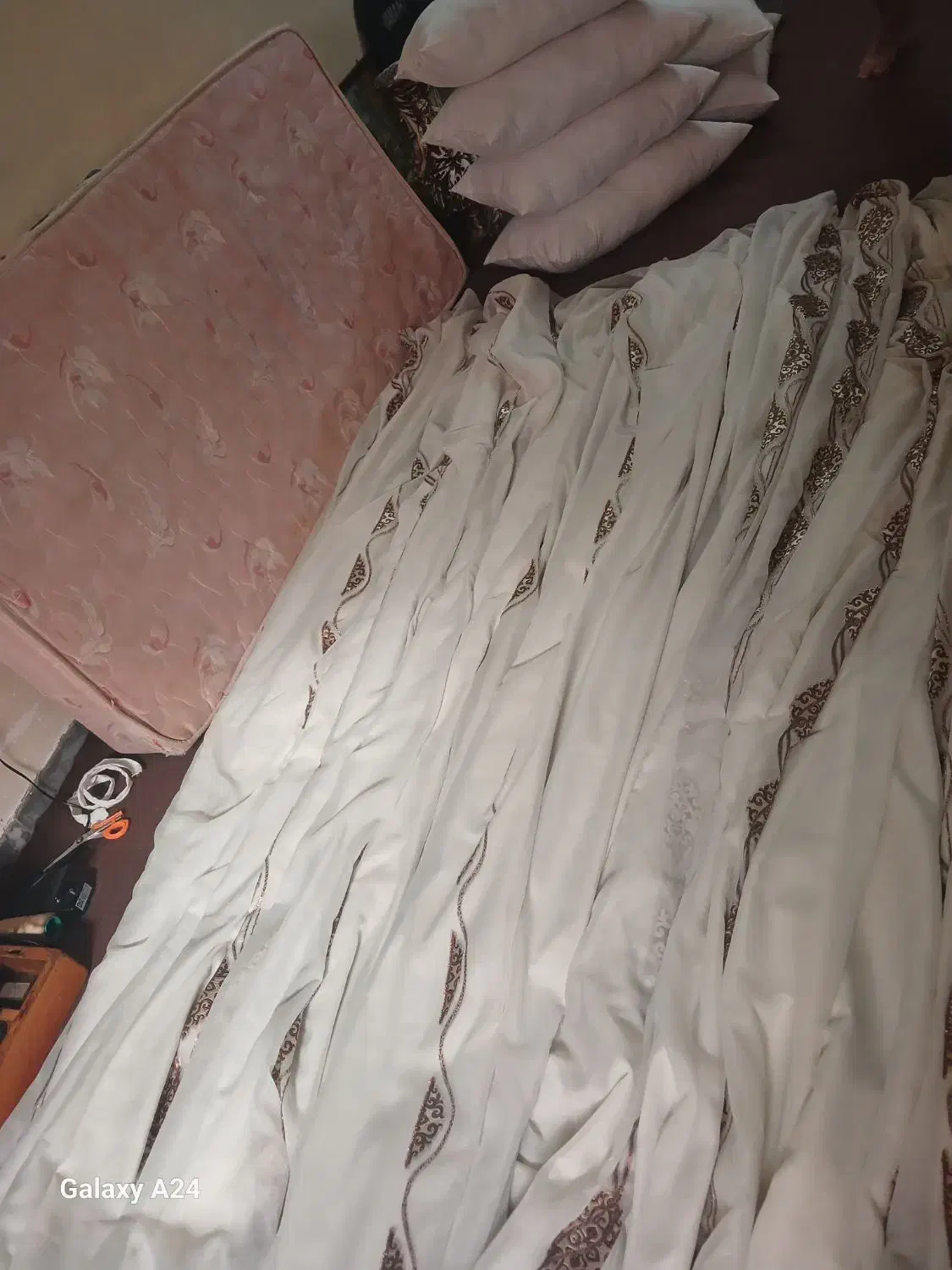 پرده استردار|پرده، رانر، رومیزی|چغادک, |دیوار