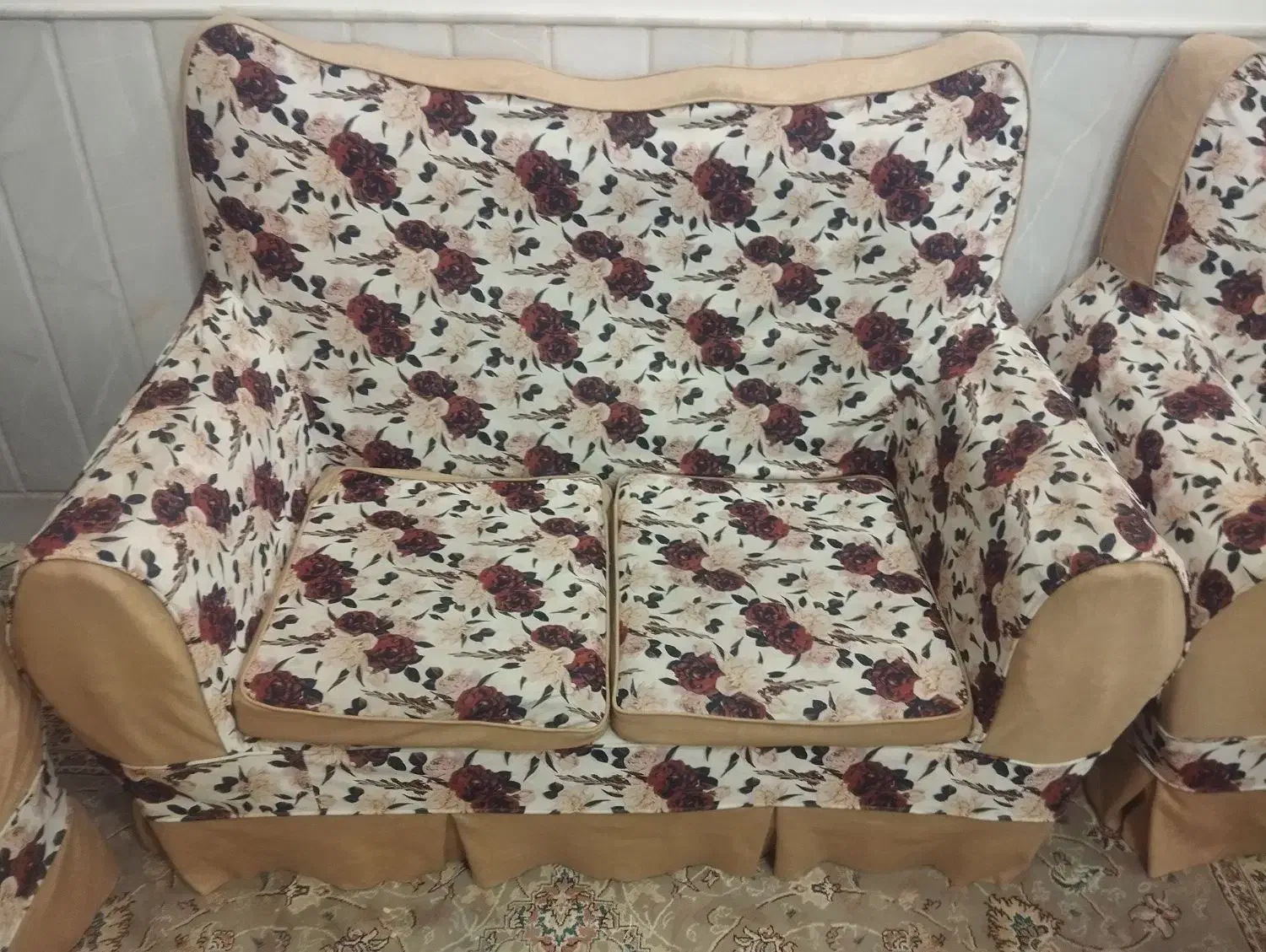 مبل کاملا سالم و باقیمت خیلی مناسب بیاپشیمون نمیشی|مبلمان خانگی و میز عسلی|اردکان, |دیوار