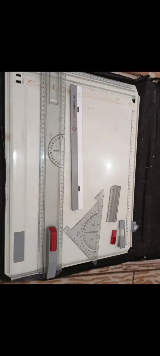 کیف ووسایل رشته معمــاری|لوازم التحریر|بوشهر, |دیوار