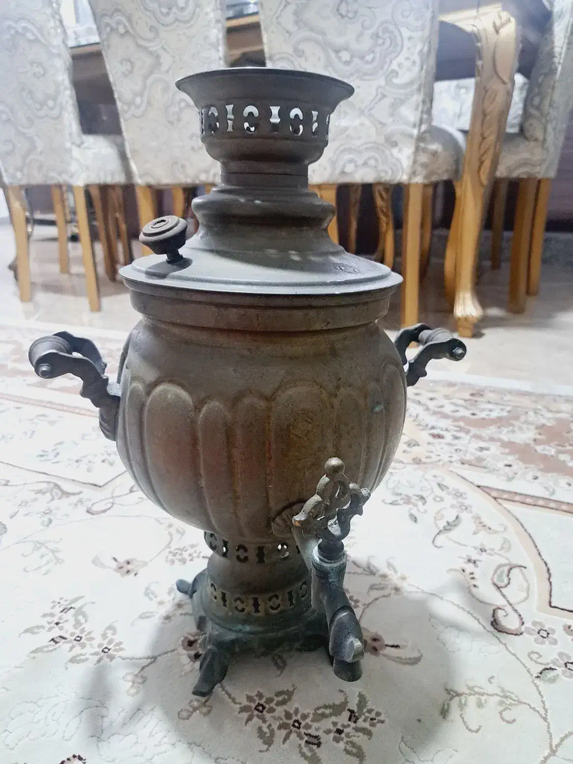 سماور قدیمی|کلکسیون اشیاء عتیقه|قائم‌شهر, |دیوار