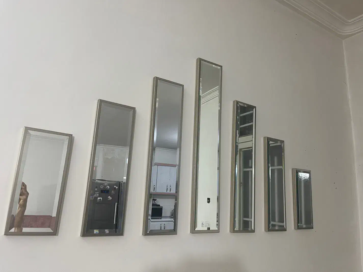 اینه|آینه|نیشابور, شهید بهشتی|دیوار