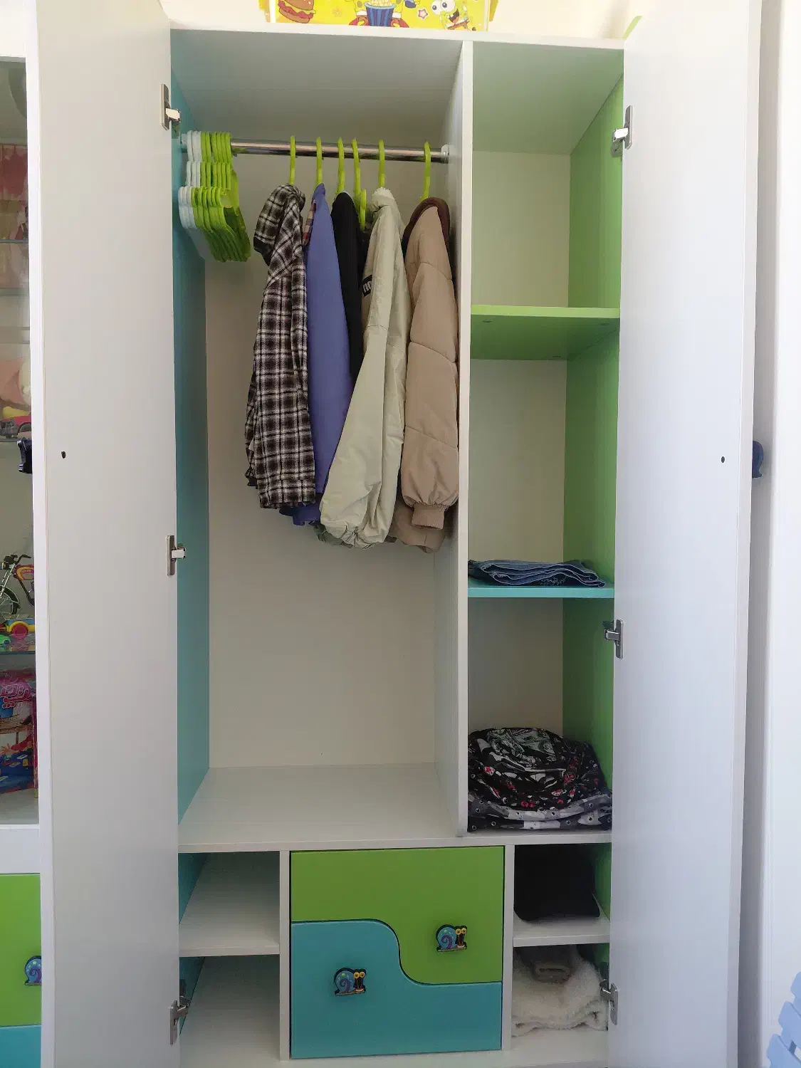 سرویس تخت و کمد نوجوان با برند Fooka|تخت و سرویس خواب|فریمان, |دیوار