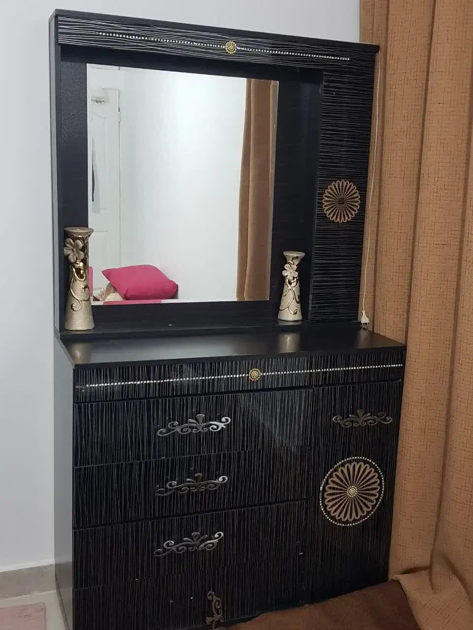 میز آرایش دراور|تخت و سرویس خواب|چهاردانگه (تهران), |دیوار