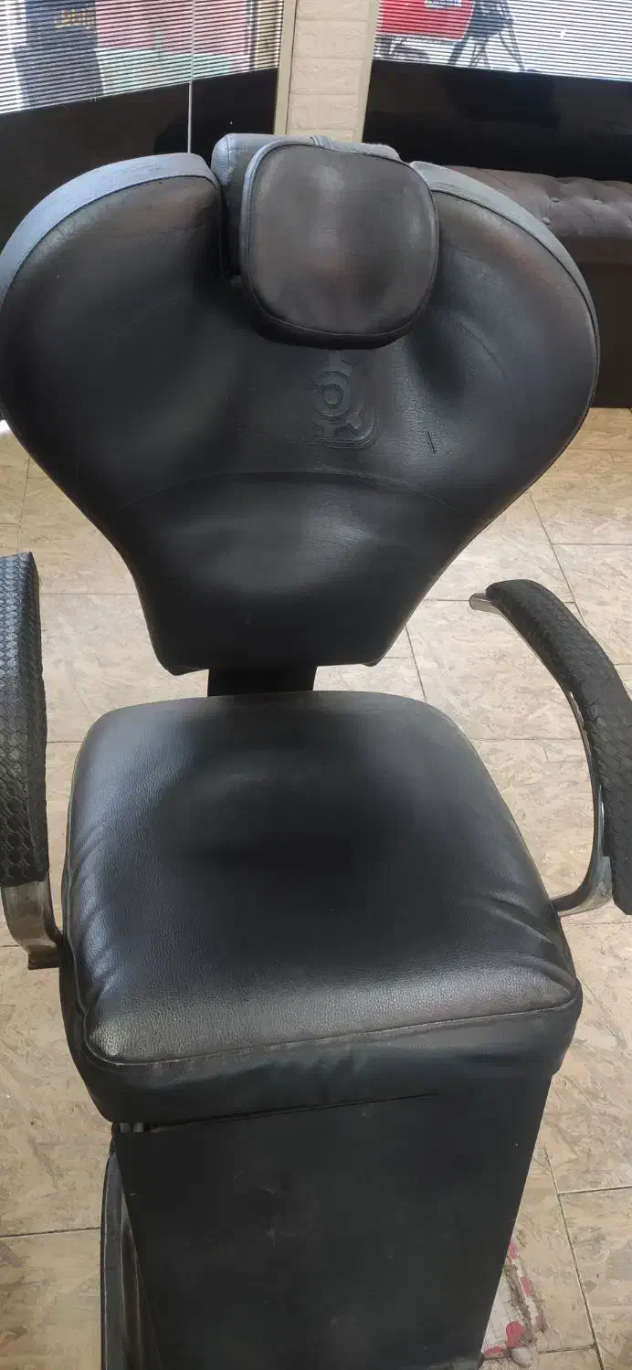 صندلی آریشگاه برقی|آرایشگاه و سالن‌های زیبایی|رشت, جهاد|دیوار