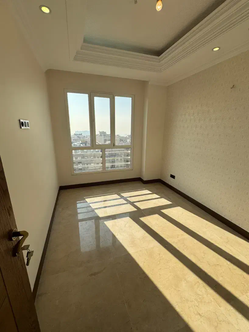 ۱۳۰متر /۲ساله / شهران/فول امکانات/مطبخ‌و‌لاندری